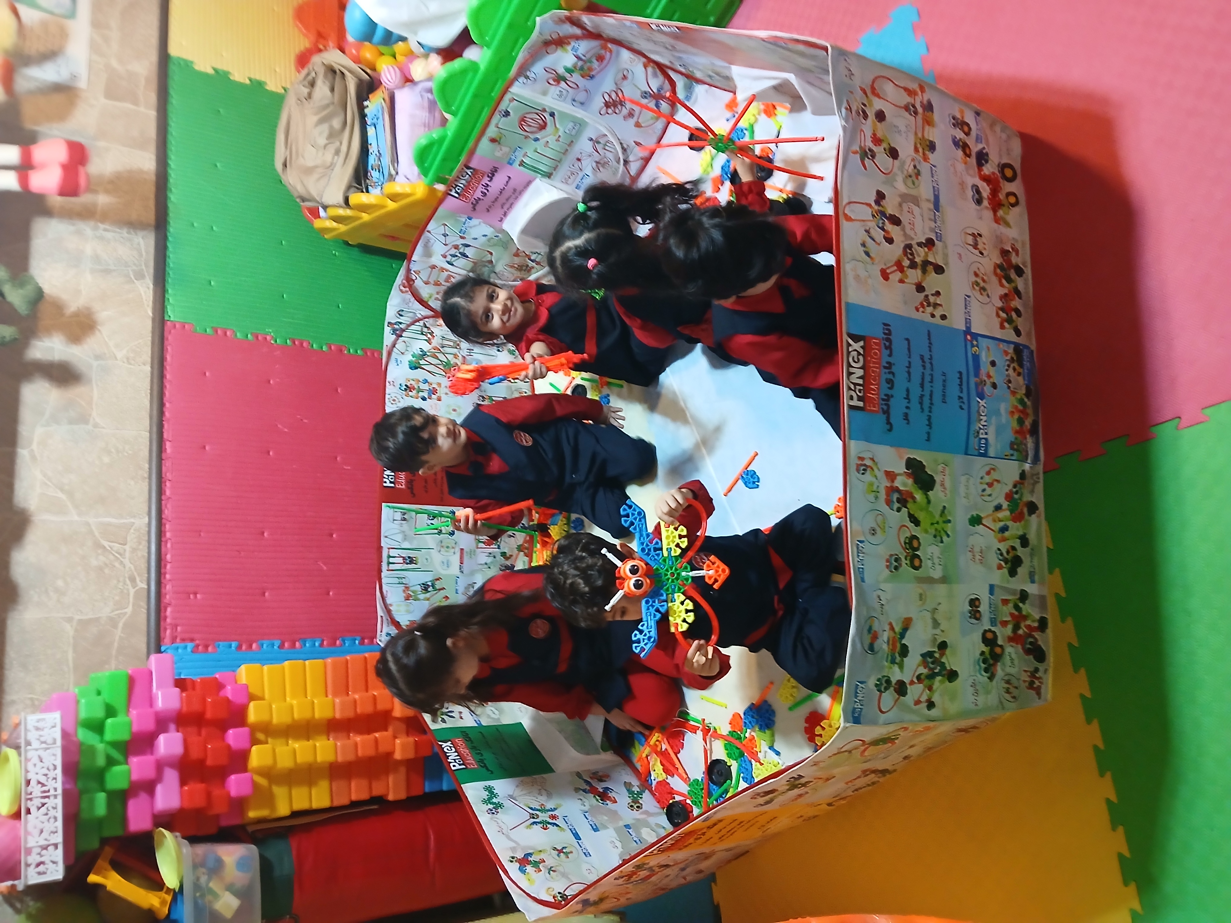 استخر مهندسی خلاقیت  - 6 نفره - همرا با تجهیزات لازم